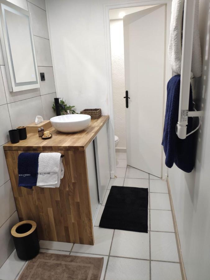 La Tourelle Suite Cosy Entre Vignoble Aixois Et Luberon Le Puy-Sainte-Réparade Exteriér fotografie