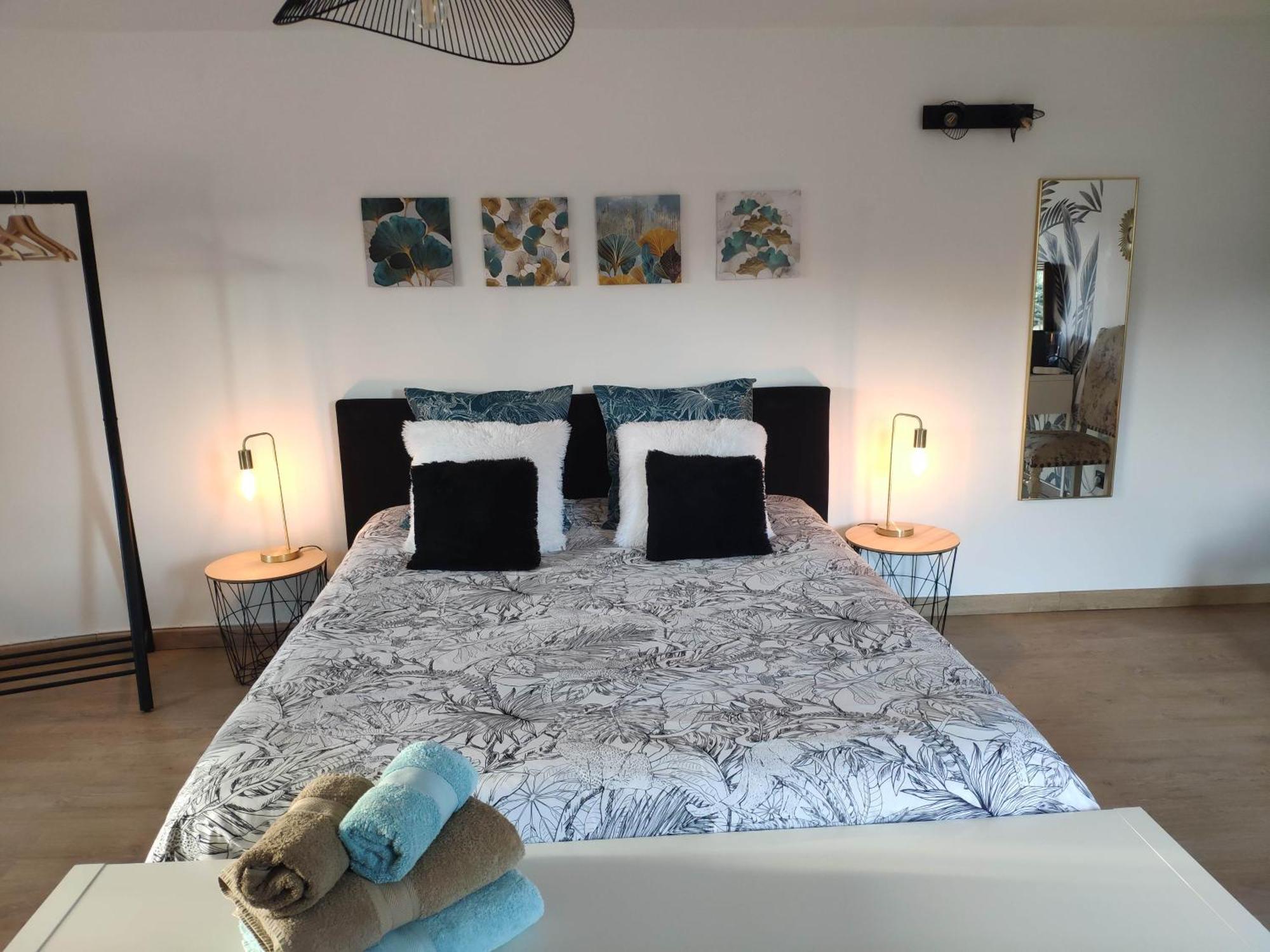 La Tourelle Suite Cosy Entre Vignoble Aixois Et Luberon Le Puy-Sainte-Réparade Exteriér fotografie