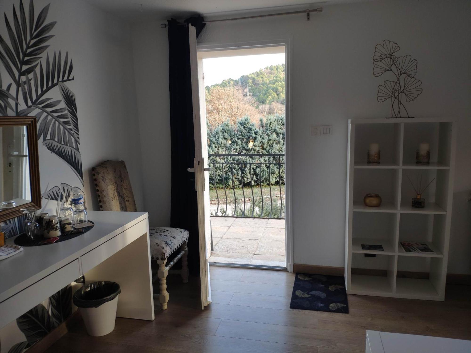 La Tourelle Suite Cosy Entre Vignoble Aixois Et Luberon Le Puy-Sainte-Réparade Exteriér fotografie